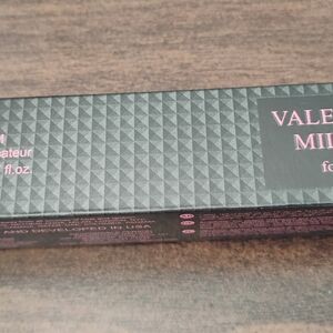 Valentino Shaving Essential - Black with Pink Highlights